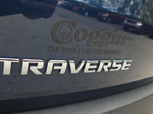 Used 2023 Chevrolet Traverse LT FWD image 31