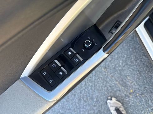 Used 2019 Audi Q3 2.0T Premium image 12