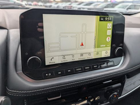 Used 2021 Nissan Rogue SL w/ Premium Package image 15