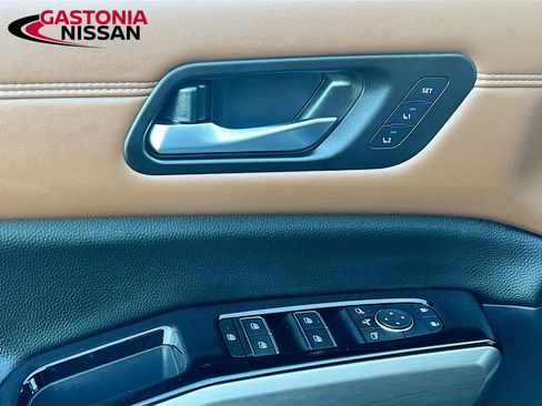 Used 2024 Nissan Pathfinder Platinum w/ Cargo Package image 22