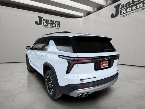 Used 2026 Chevrolet Traverse Z71 AWD/4WD image 2