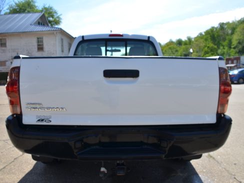 Used 2012 Toyota Tacoma 4x4 Regular Cab image 6