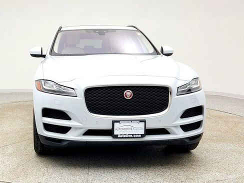 Used 2018 Jaguar F-PACE Prestige image 2