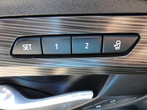 Used 2019 GMC Terrain SLT w/ Preferred Package FWD image 23