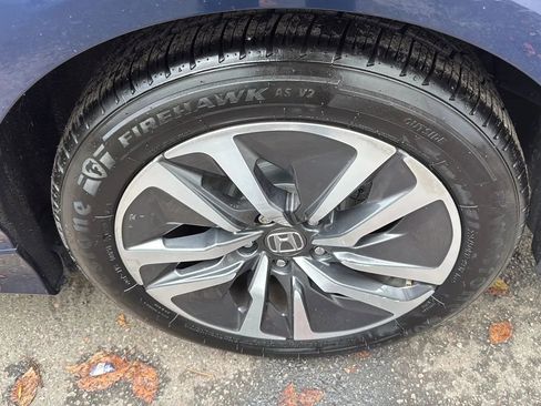 Used 2020 Honda Accord Hybrid image 9