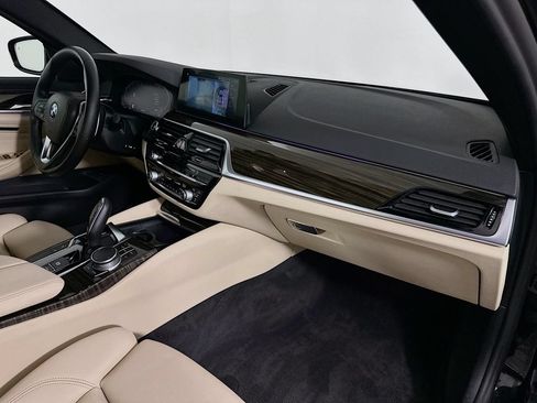 Used 2020 BMW 530i w/ Convenience Package RWD image 30