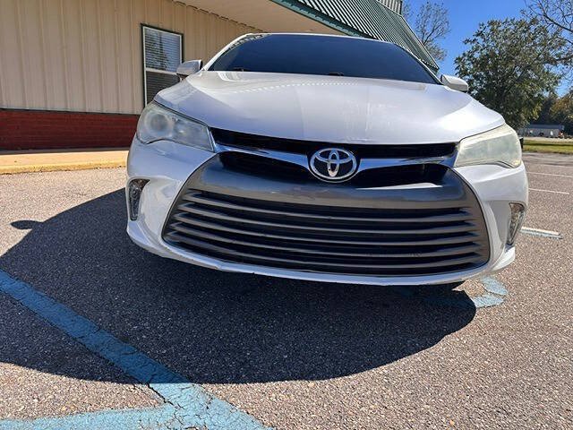Used 2016 Toyota Camry XLE FWD image 10
