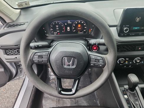 Used 2023 Honda Accord LX image 19