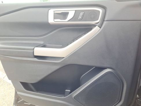 Used 2023 Ford Explorer XLT w/ Equipment Group 202A image 19