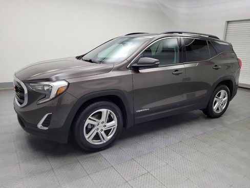 Used 2019 GMC Terrain SLE w/ Driver Convenience Package image 2