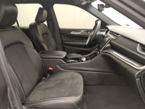 Used 2022 Jeep Grand Cherokee Altitude image 21