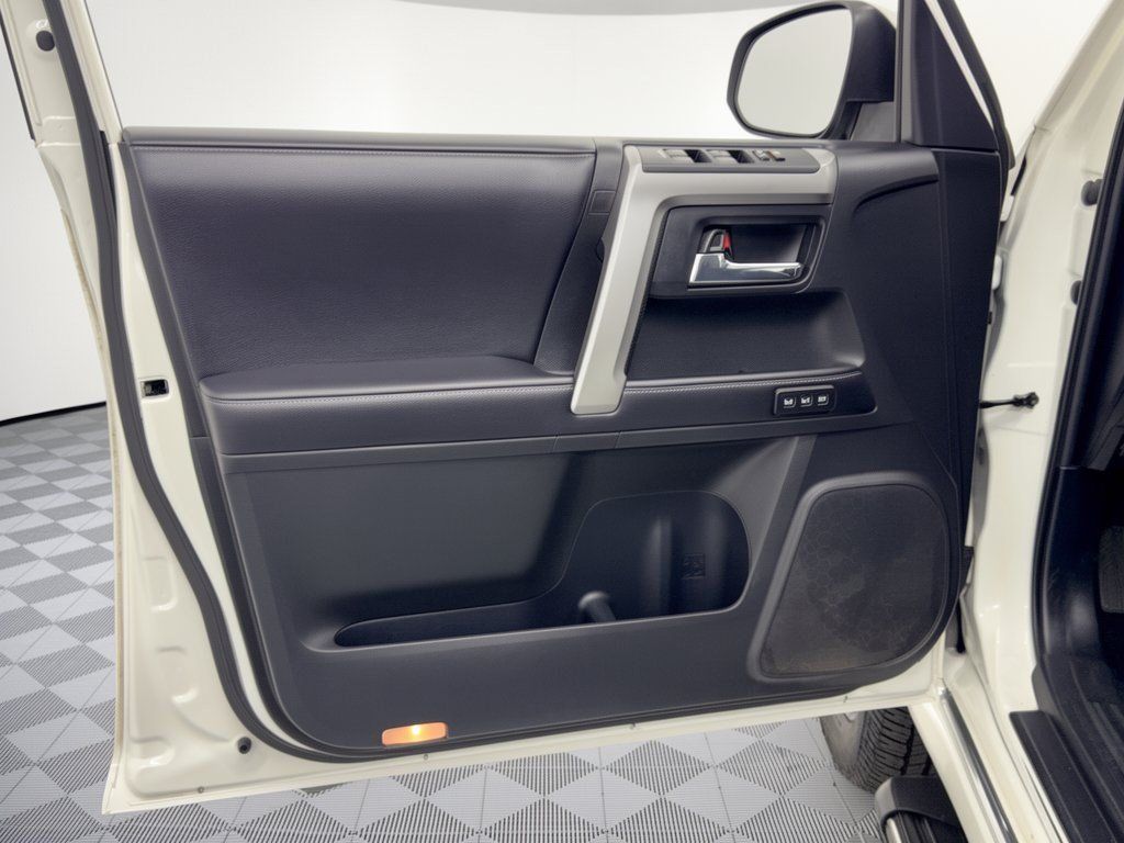 Used 2018 Toyota 4Runner Limited AWD/4WD image 14