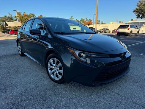 Used 2023 Toyota Corolla LE image 11