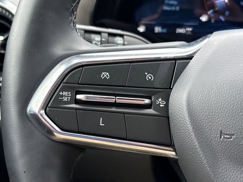 Certified 2025 Chevrolet Equinox LT w/ Convenience Package II image 20