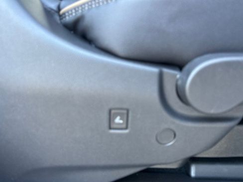 New 2026 Chevrolet Traverse High Country image 17