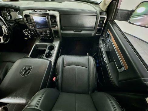 Used 2018 RAM 2500 Laramie w/ Sport Appearance Group AWD/4WD image 11