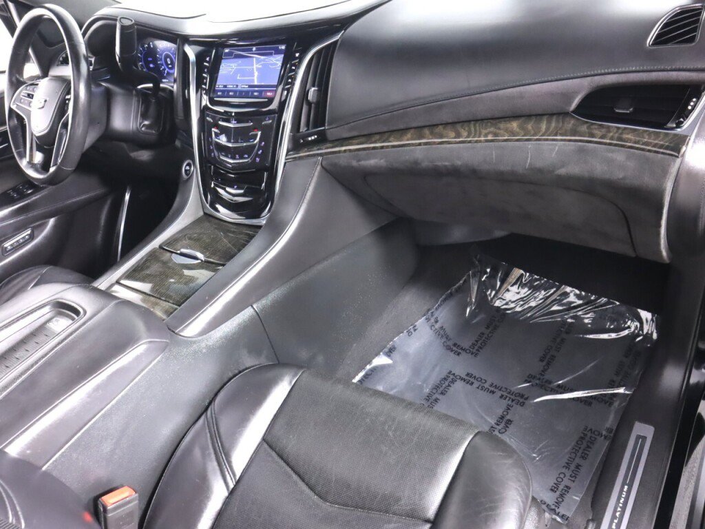 Used 2016 Cadillac Escalade ESV Platinum AWD/4WD image 46