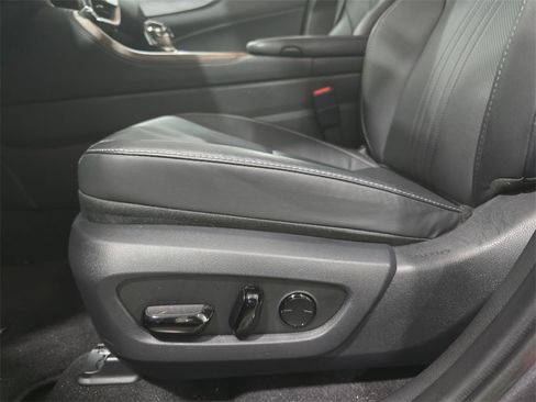 Used 2025 Lexus NX 250 FWD w/ Towing Package (2000 Lbs) image 27