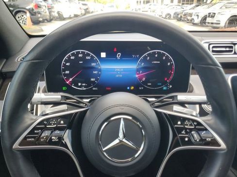 Used 2022 Mercedes-Benz S 500 4MATIC w/ AMG Line Package image 21