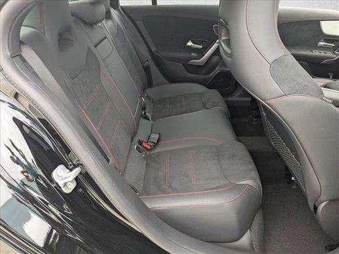 Used 2025 Mercedes-Benz CLA 250 image 21