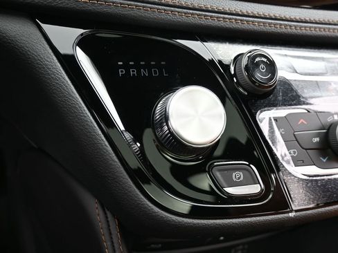 New 2026 Chrysler Pacifica Pinnacle image 19