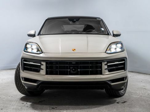 Certified 2026 Porsche Cayenne Coupe AWD/4WD image 10