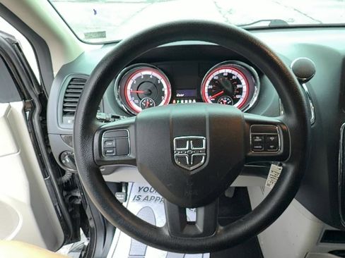 Used 2016 Dodge Grand Caravan SE w/ Quick Order Package 29E SE image 17