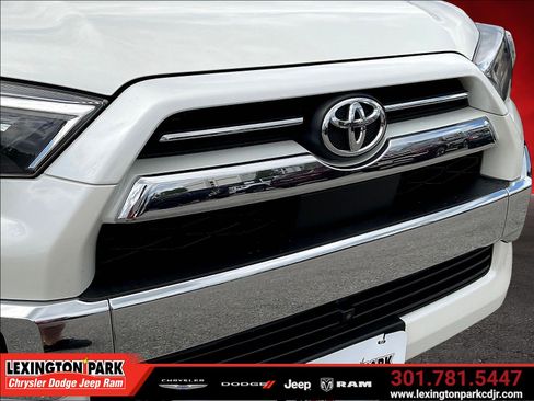 Used 2023 Toyota 4Runner Limited AWD/4WD image 32