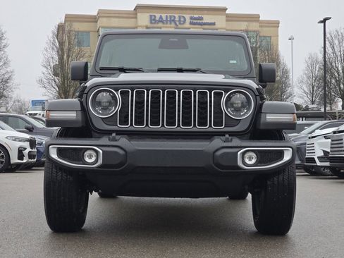 Used 2026 Jeep Wrangler Sahara image 19