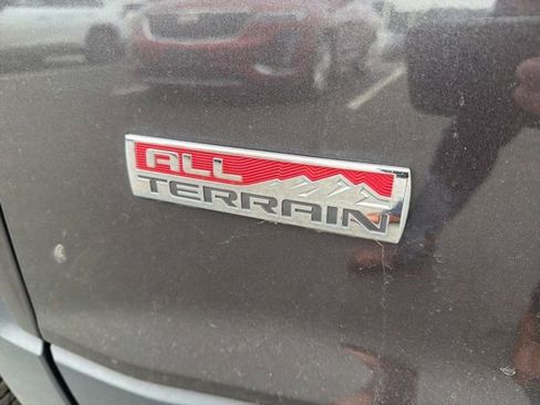 Used 2017 GMC Acadia SLT image 16