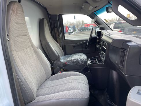 Used 2020 Chevrolet Express 3500 w/ Power Convenience Package image 14