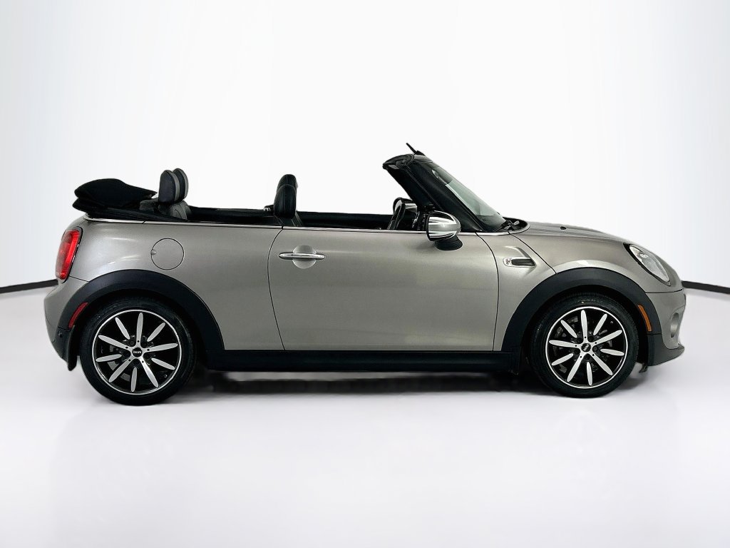 Used 2016 MINI Cooper Convertible FWD image 4
