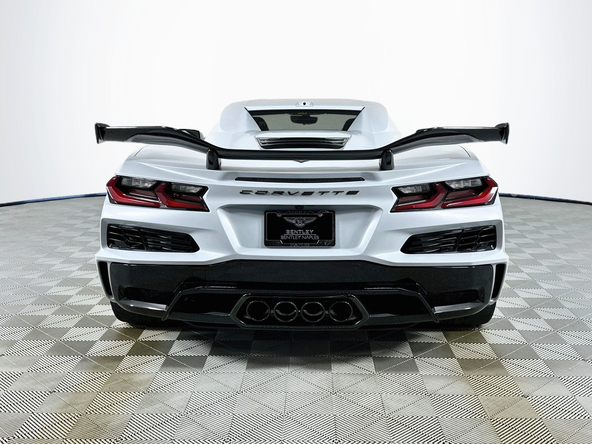 Used 2023 Chevrolet Corvette Z06 w/ Z07 Performance Package RWD image 32
