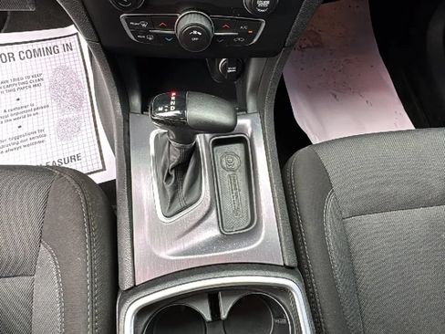 Used 2016 Dodge Charger SE w/ Sport Appearance Group RWD image 22