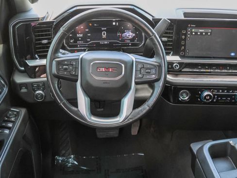 Used 2022 GMC Sierra 1500 SLT w/ X31 Off-Road Package AWD/4WD image 15
