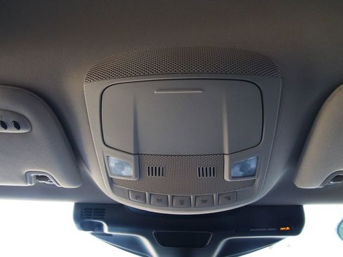 Used 2023 Lincoln Nautilus FWD w/ Premium Package image 37