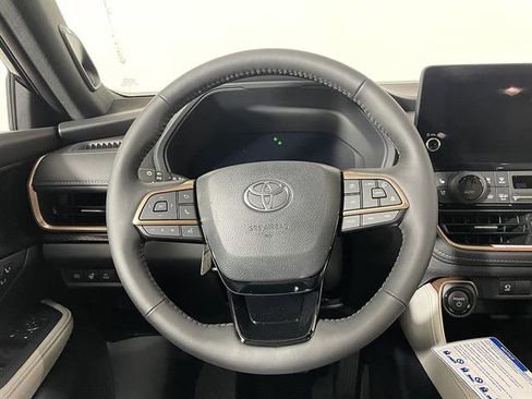 New 2026 Toyota Grand Highlander AWD Hybrid image 16
