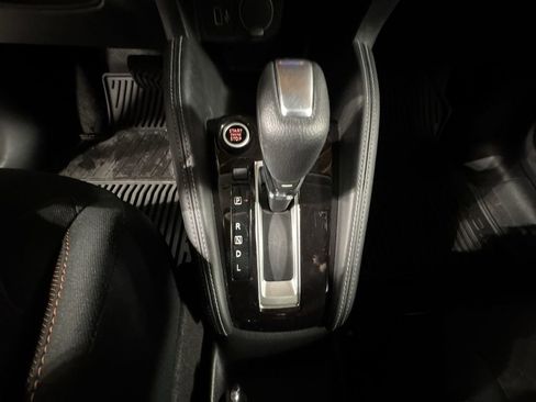 Used 2020 Nissan Kicks SR image 26