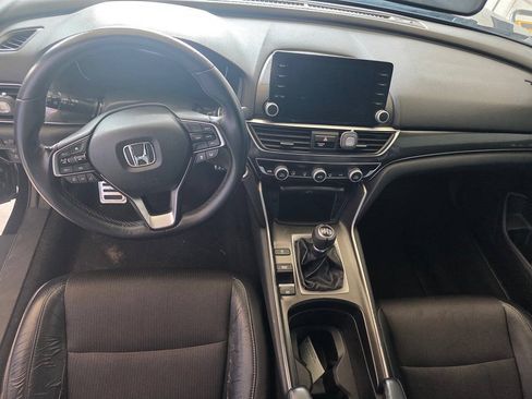 Used 2018 Honda Accord Sport image 11