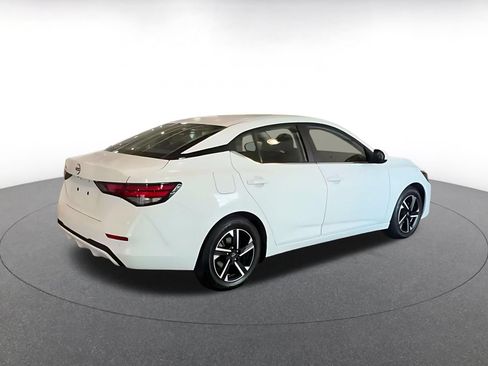 Used 2025 Nissan Sentra SV FWD image 11