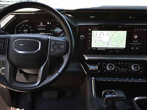 Used 2022 GMC Sierra 1500 Denali Ultimate AWD/4WD image 16