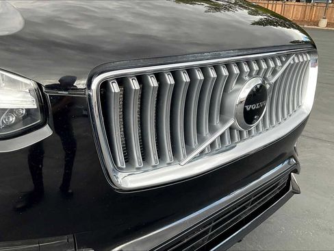 Used 2022 Volvo XC90 T8 Inscription image 34