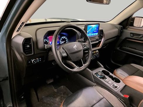 Used 2023 Ford Bronco Sport Outer Banks w/ Tech Package AWD/4WD image 12