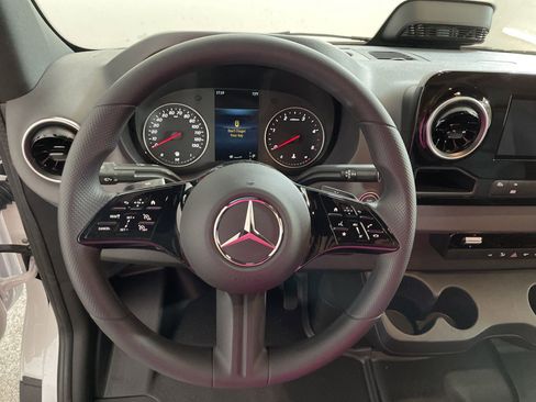 New 2025 Mercedes-Benz Sprinter 2500 image 10
