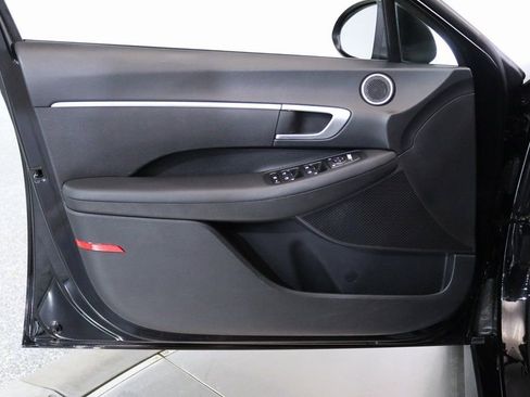 Used 2021 Hyundai Sonata SE image 12