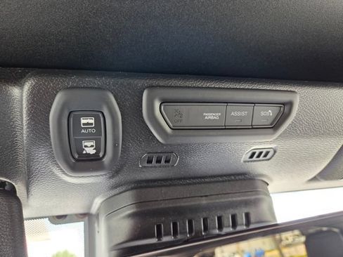 Used 2019 Jeep Wrangler Unlimited Sahara AWD/4WD image 34