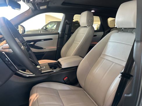 Used 2026 Land Rover Range Rover Evoque S image 8