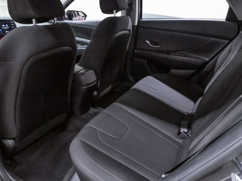 Used 2022 Hyundai Elantra SEL w/ Cargo Package FWD image 10