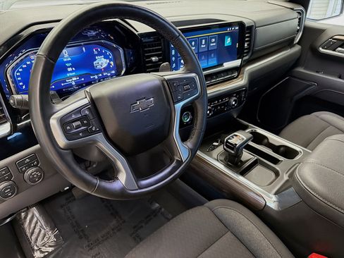 Used 2024 Chevrolet Silverado 1500 LT Trail Boss image 7