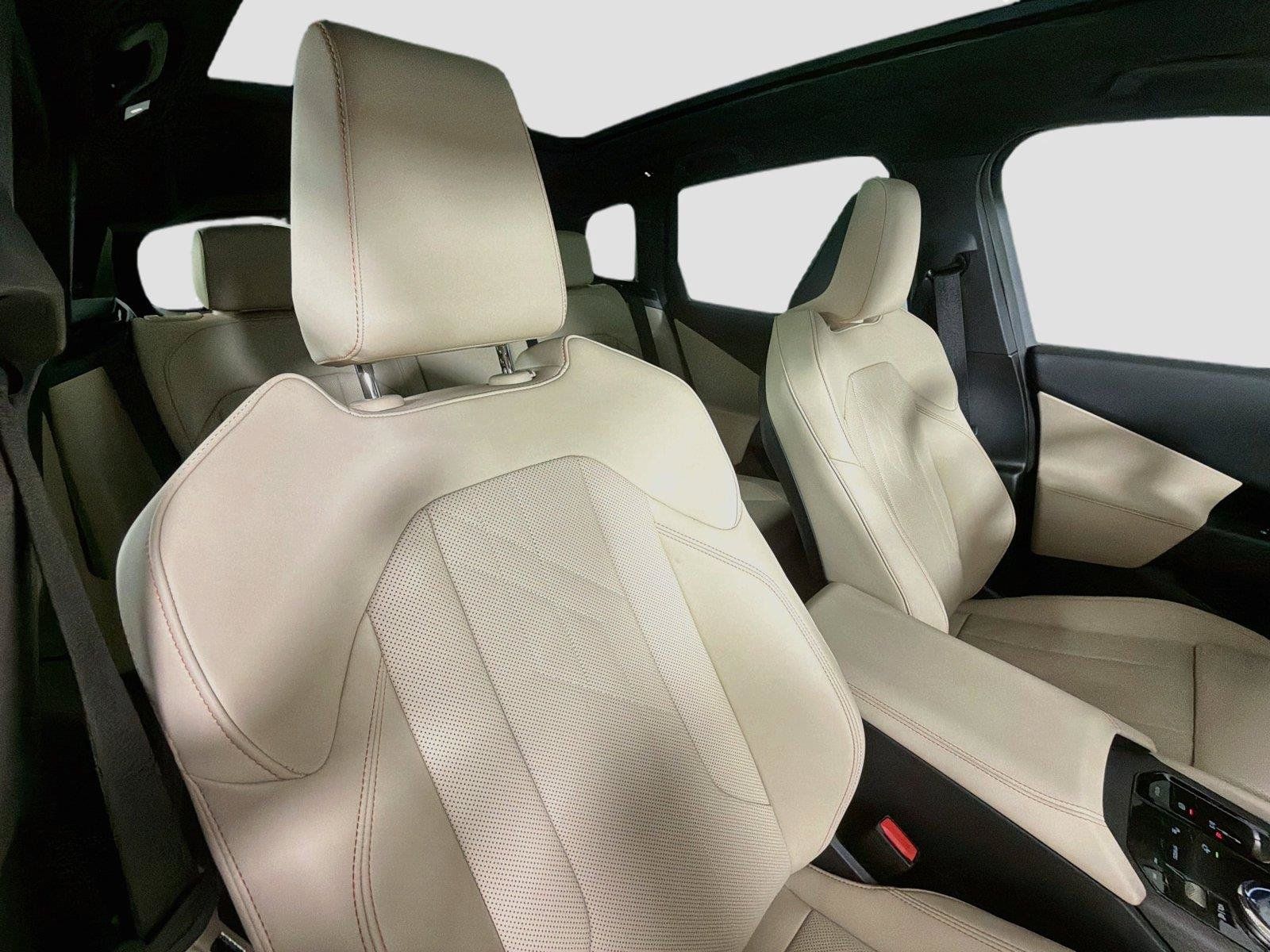 Used 2025 BMW X3 xDrive30i w/ Premium Package AWD/4WD image 28